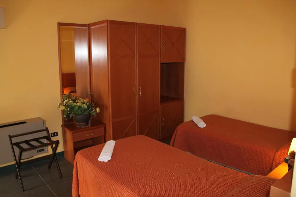 Hotel Miro 몬테카티니테르메 3*,