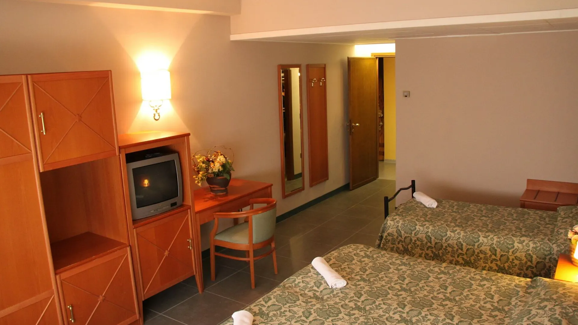 Hotel Miro 몬테카티니테르메
